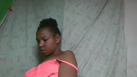 ornellahhh online show from 12-21-25, 06:37