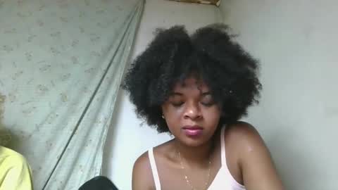 ornellahhh online show from 12-22-25, 06:43