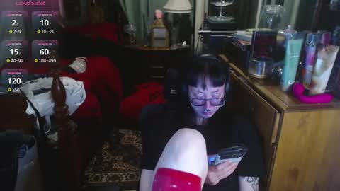 Snapshot of orookun chatting on 11-20-25, 12:11 orookun online show from 11-20-25, 12:11