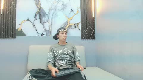 orus_241 online show from 10-17-25, 08:00