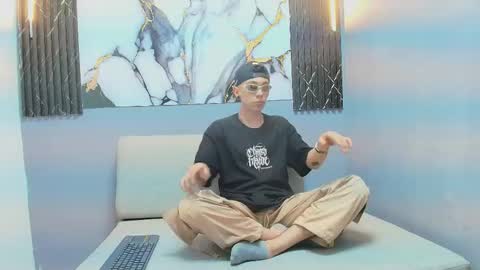 orus_241 online show from 10-21-25, 08:09