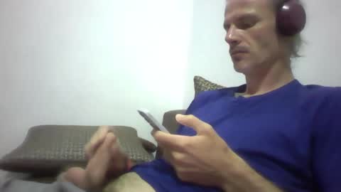 Snapshot of orwel09 chatting on 11-19-25, 07:25 orwel09 online show from 11-19-25, 07:25