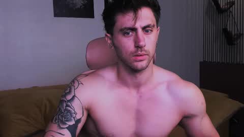 Snapshot of oscar_miller_ chatting on 09-09-25, 09:03 Oscar online show from 09-09-25, 09:03