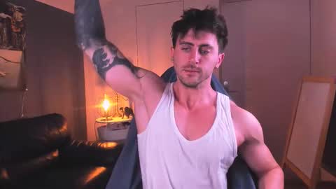 Snapshot of oscar_miller_ chatting on 09-12-25, 09:26 Oscar online show from 09-12-25, 09:26