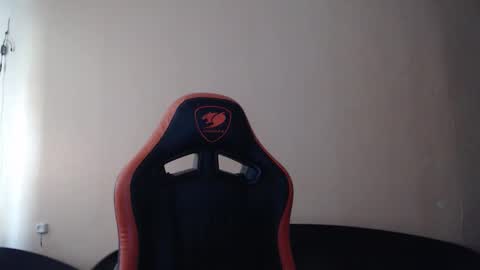 Snapshot of oscar_sssky chatting on 10-11-25, 12:47 Oscar online show from 10-11-25, 12:47