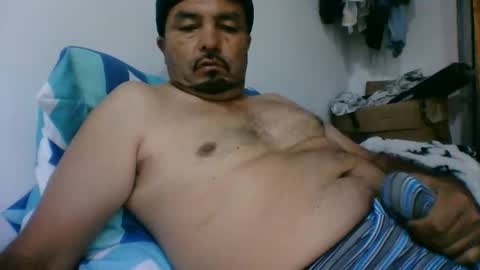 oscarjhe3512 online show from 05-02-26, 01:54