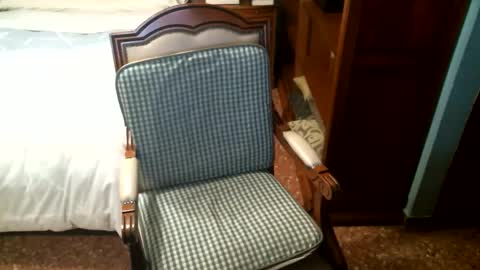 Snapshot of oscarw chatting on 12-21-25, 04:36 Oscar online show from 12-21-25, 04:36