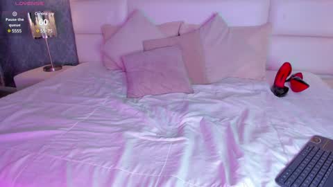 Snapshot of osirismansour chatting on 12-16-24, 05:22 Osirismansour online show from 12-16-24, 05:22