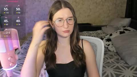 Leliana online show from 11-17-25, 04:13