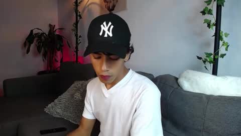 ostin 18hot online show from 12-14-24, 01:28