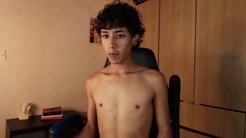 ostin 18hot online show from 01-04-25, 12:27