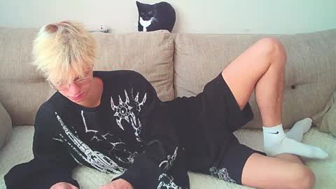 Snapshot of ostin_meoww chatting on 12-16-24, 08:41 Ostin online show from 12-16-24, 08:41