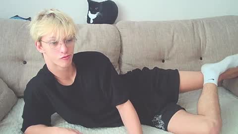 Snapshot of ostin_meoww chatting on 12-26-24, 07:56 Ostin online show from 12-26-24, 07:56