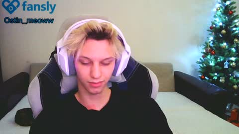 Snapshot of ostin_meoww chatting on 01-14-25, 05:01 Ostin online show from 01-14-25, 05:01
