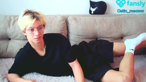 Snapshot of ostin_meoww chatting on 01-24-25, 06:35 Ostin online show from 01-24-25, 06:35