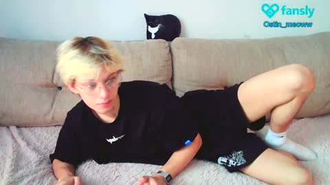 Snapshot of ostin_meoww chatting on 01-28-25, 07:11 Ostin online show from 01-28-25, 07:11