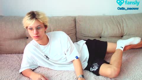 Snapshot of ostin_meoww chatting on 02-06-25, 07:13 Ostin online show from 02-06-25, 07:13