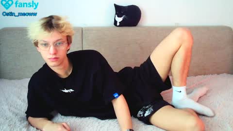 Snapshot of ostin_meoww chatting on 02-08-25, 07:59 Ostin online show from 02-08-25, 07:59