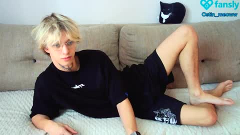 Snapshot of ostin_meoww chatting on 02-26-25, 07:20 Ostin online show from 02-26-25, 07:20