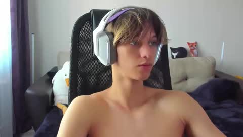 Snapshot of ostin_meoww chatting on 09-16-25, 07:09 Ostin online show from 09-16-25, 07:09