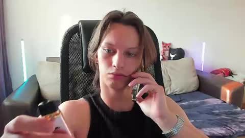 Ostin online show from 06-15-26, 01:02