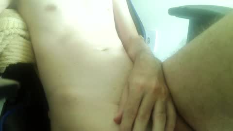 Snapshot of osyryx chatting on 12-08-24, 01:14 Lucas online show from 12-08-24, 01:14