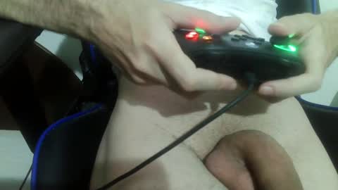 Snapshot of osyryx chatting on 01-06-25, 02:48 Lucas online show from 01-06-25, 02:48