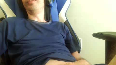 Snapshot of osyryx chatting on 01-08-25, 01:20 Lucas online show from 01-08-25, 01:20