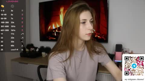 Anne online show from 12-21-25, 01:40