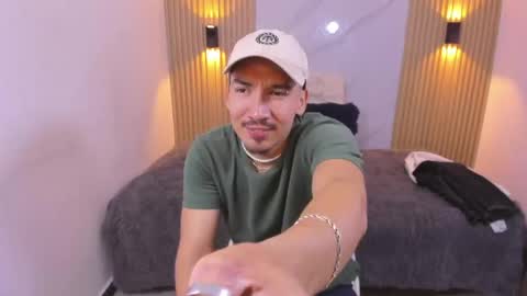 Otto Andrew online show from 04-25-26, 04:37