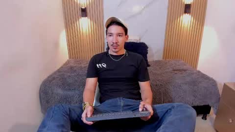 Otto Andrew online show from 05-01-26, 03:22