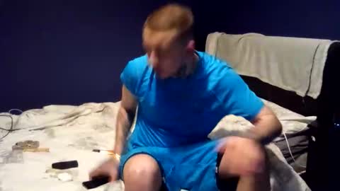 Owen kayz online show from 11-18-25, 09:08