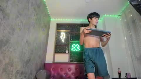 alex online show from 07-26-26, 06:43