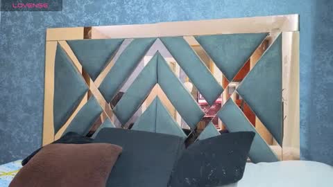 owen desmond online show from 10-12-25, 02:43