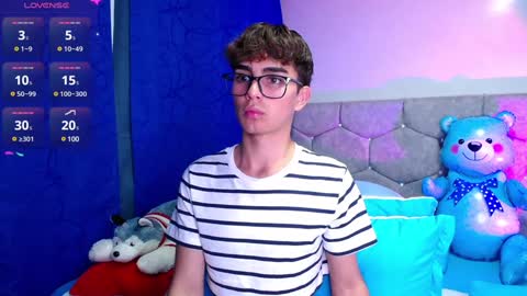 Owen  Independent model  online show from 02-04-25, 06:04