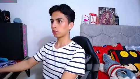 Owen  Independent model  online show from 12-02-25, 06:30