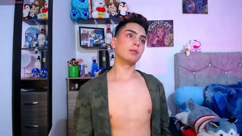 Snapshot of owenblue__ chatting on 02-24-26, 07:17 Owen Independent model online show from 02-24-26, 07:17