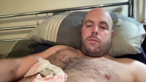 Owen2022 online show from 03-26-26, 07:36