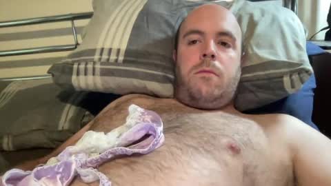 Owen2022 online show from 04-21-26, 06:20