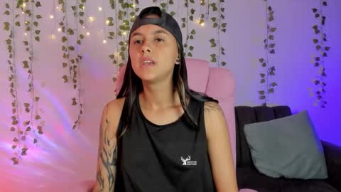 Owen foxx online show from 12-19-25, 05:42