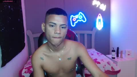 Snapshot of owenstone chatting on 12-28-24, 08:36 OWEN online show from 12-28-24, 08:36