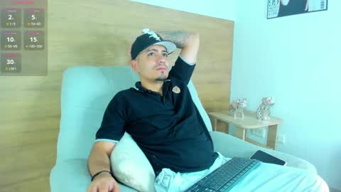 Snapshot of owensttone chatting on 10-30-25, 04:36 O W E N - S T O N E online show from 10-30-25, 04:36