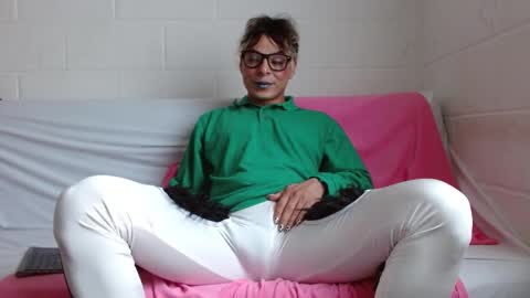 Jeannifer online show from 12-28-24, 07:22