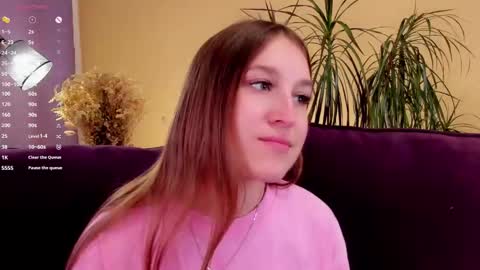 Caroline or just Lina online show from 09-20-25, 01:17