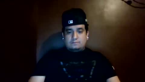 Snapshot of ozlo chatting on 10-17-25, 08:33 ozlo online show from 10-17-25, 08:33