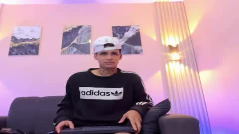 Snapshot of ozuna_hot_ chatting on 07-04-26, 12:00 ozuna_hot_ online show from 07-04-26, 12:00