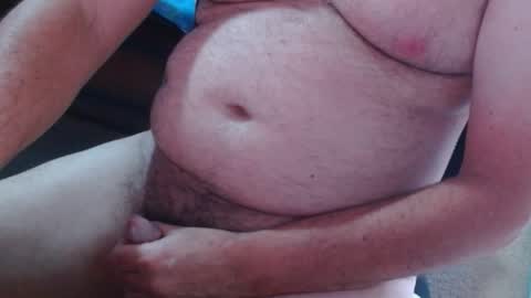 Snapshot of ozzieozzieoi chatting on 11-25-25, 02:11 HairyolOz online show from 11-25-25, 02:11