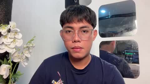 Snapshot of p1noytwink_ chatting on 09-23-25, 08:39 Terrence online show from 09-23-25, 08:39