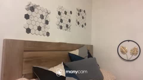 Snapshot of p1noytwink_ chatting on 10-07-25, 11:46 Terrence online show from 10-07-25, 11:46