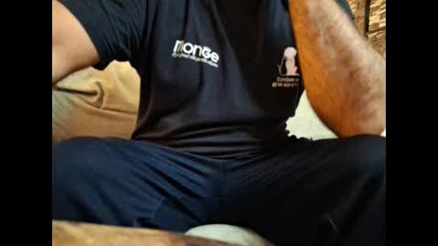 p326032 online show from 10-31-25, 09:27